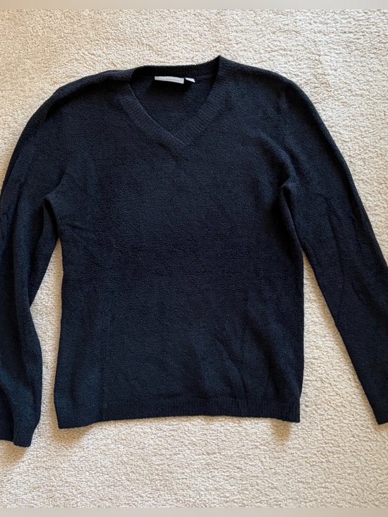 croft & barrow Sweaters - Women’s Croft & Barrow v-neck sweater. 
Medium. Black.